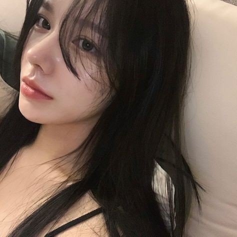 beautiful aesthetic korean girl dp