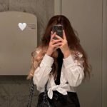 aesthetic dp for instagram for girl mirror selfie